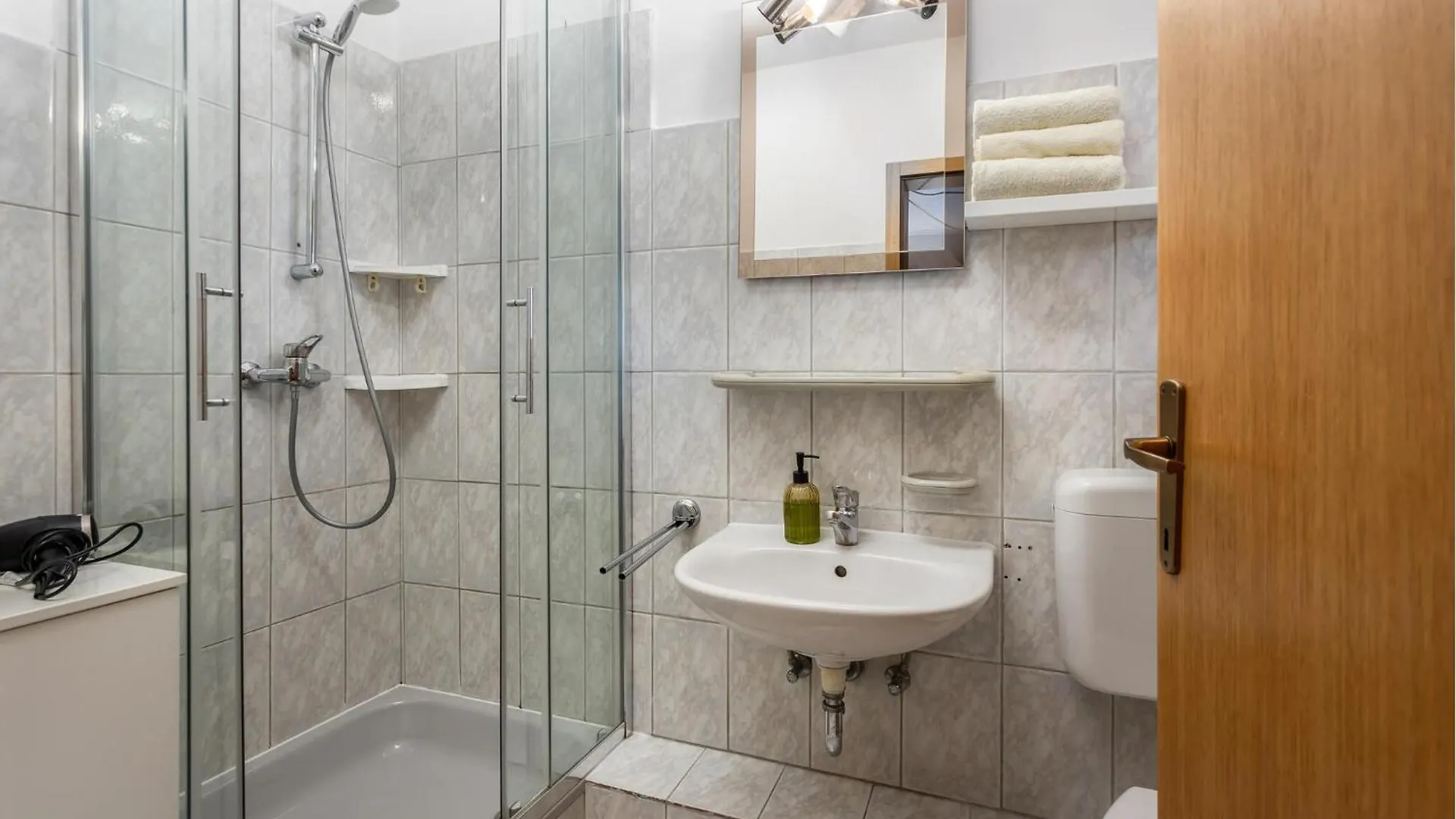 Nice Apartment In Selce With Kitchen