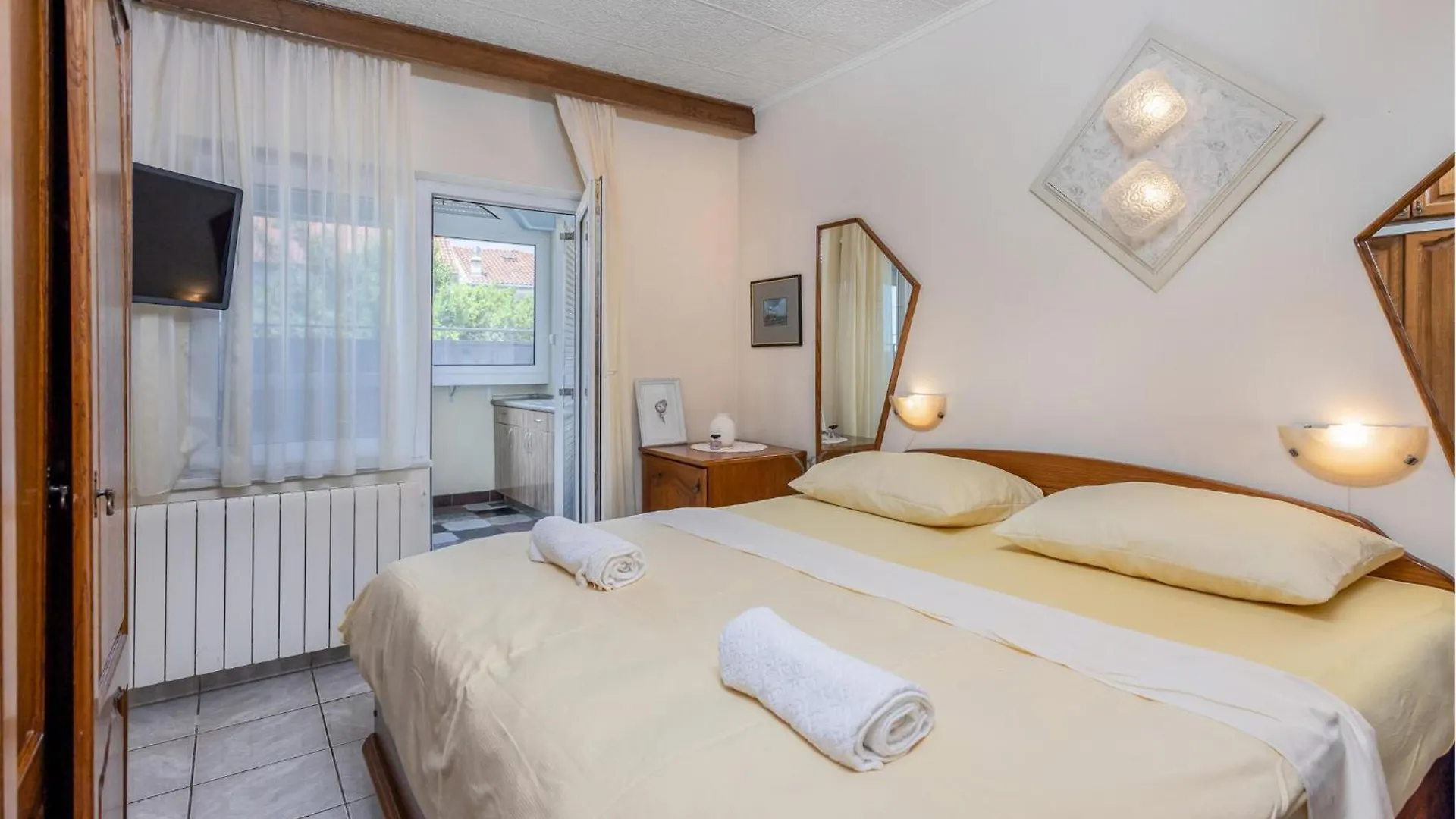 Nice Apartment In Selce With Kitchen 0*,