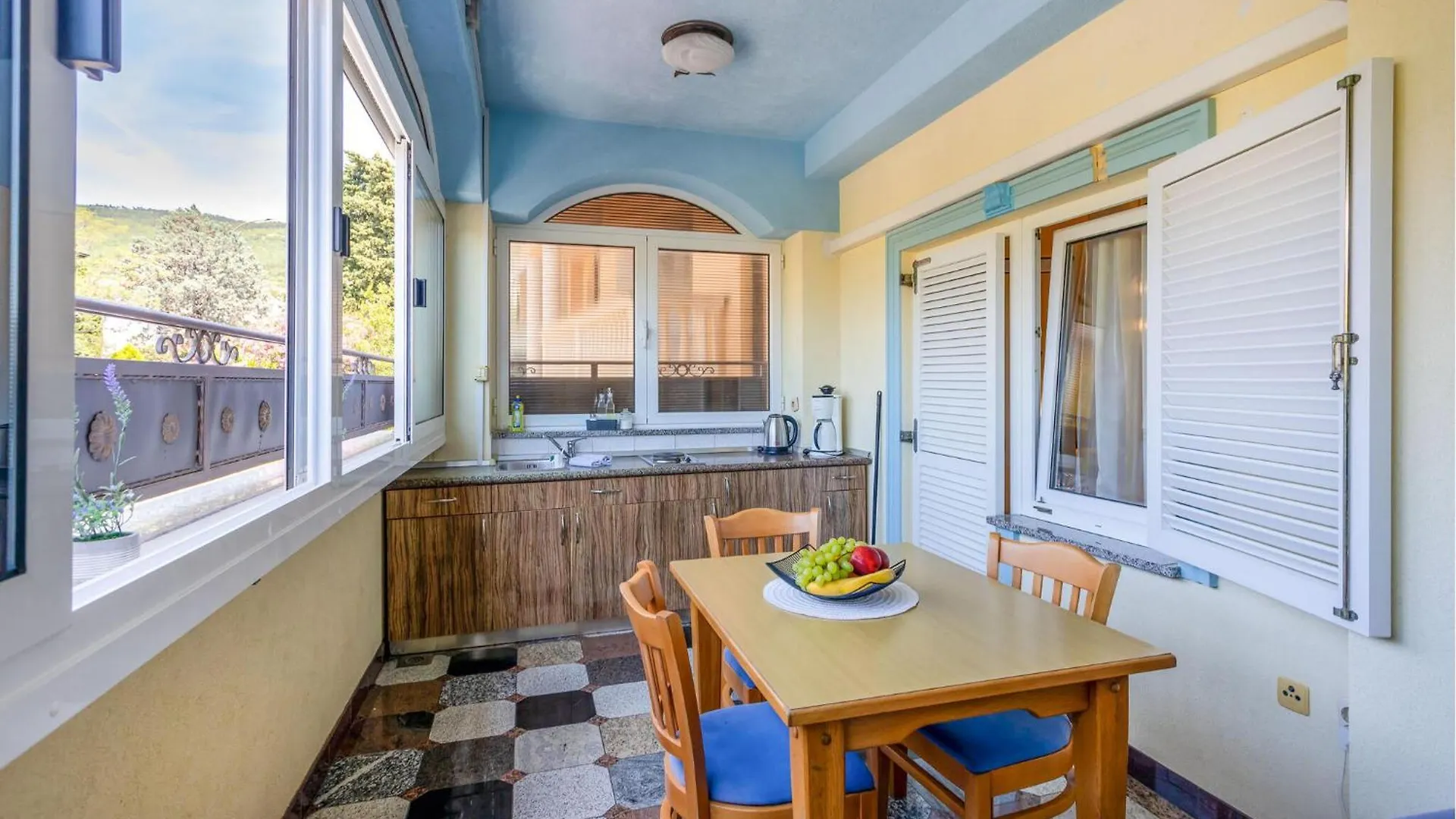 Nice Apartment In Selce With Kitchen